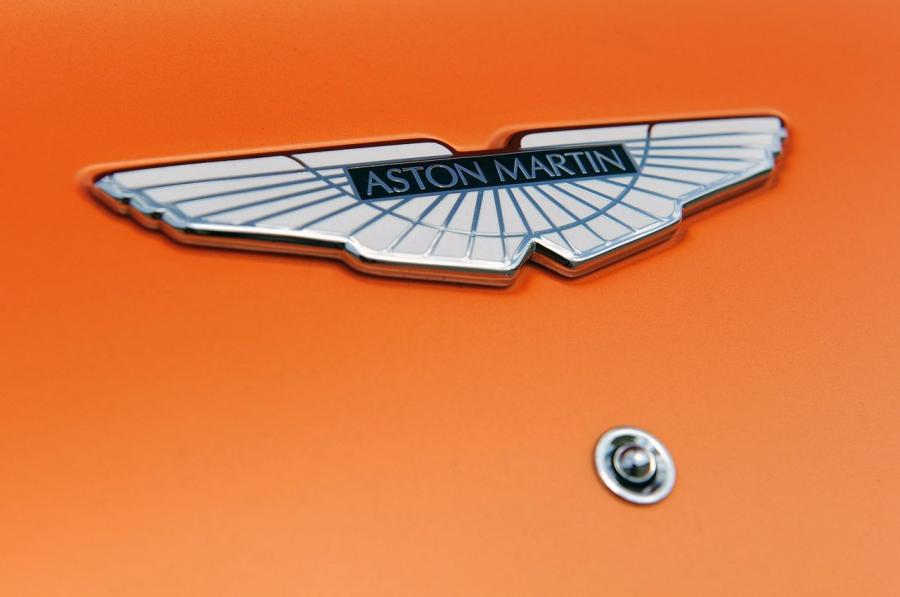 Логотип Aston Martin Vanquish 2012 года  (NA) (фото 79 из 182)